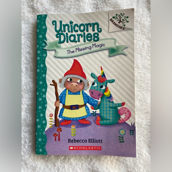 Scholastic Book Bundle - Picture 16 of 16